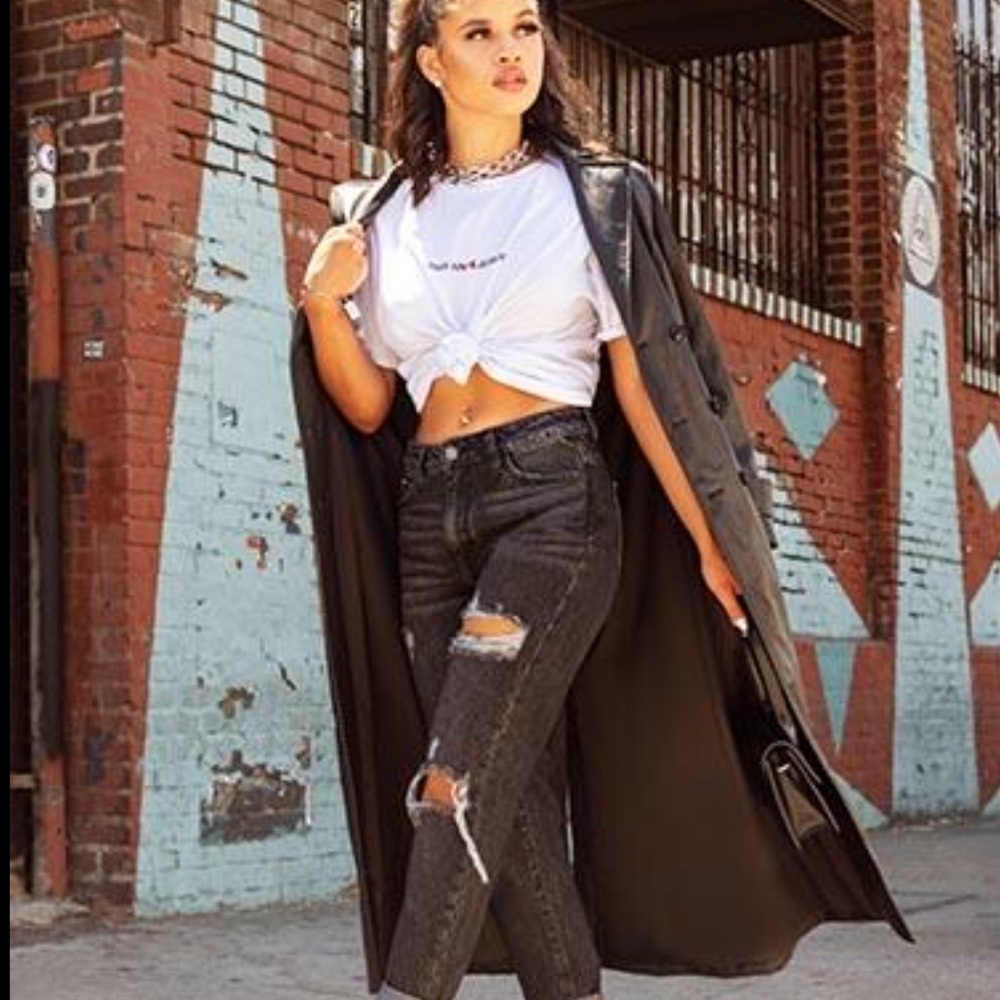 Meet your Posher, Regena